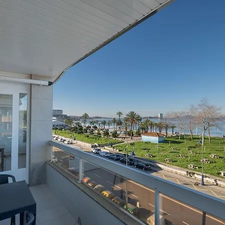 Apartment Primera Linea De Playa Samil Costa Con Garaje Incluido *