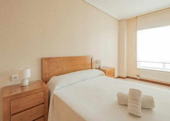 Primera Linea De Playa Samil Costa Con Garaje Incluido Apartment